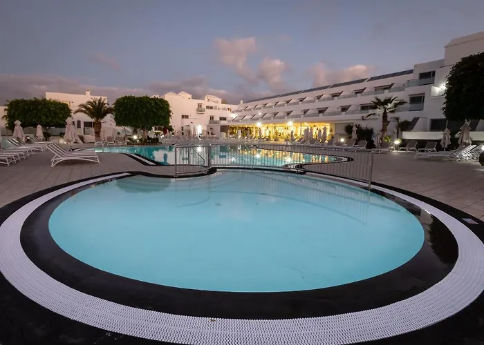 Szálloda Lanzarote Village 4*