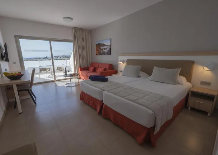 Lanzarote Village 4*