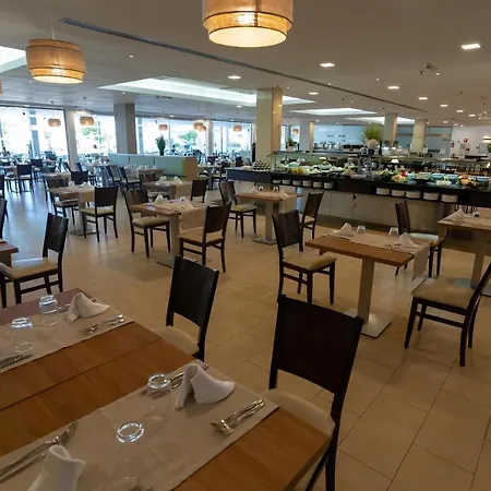 Lanzarote Village Otel 4*