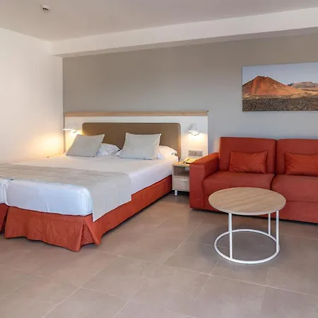 Lanzarote Village 4*