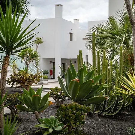 Lanzarote Village Otel 4*