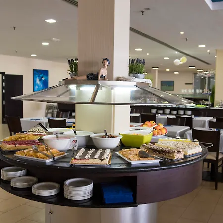 Lanzarote Village 4*