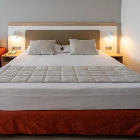 Hotel Lanzarote Village 4*