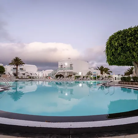 Отель Lanzarote Village 4*