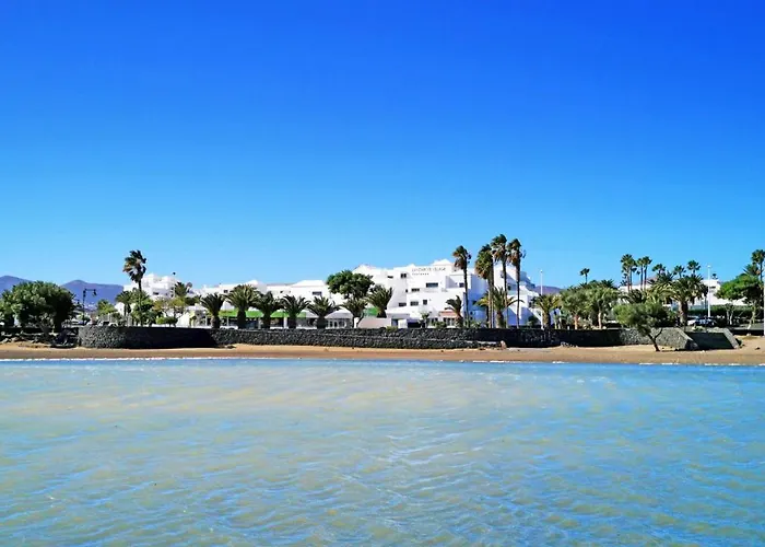 Lanzarote Village 4*