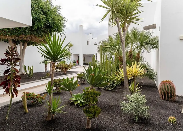 Lanzarote Village 4*